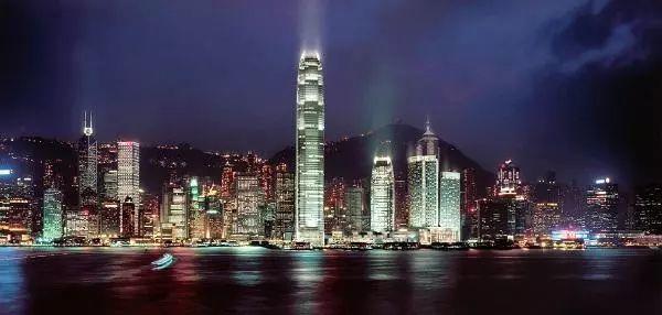 香港金融机构换届风波