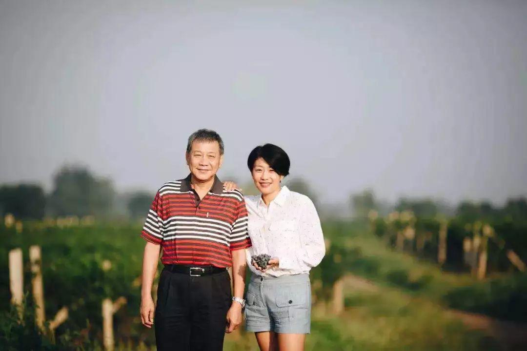 从负债百万到香港上市，24岁女学霸只用了一颗葡萄 | 美好首发