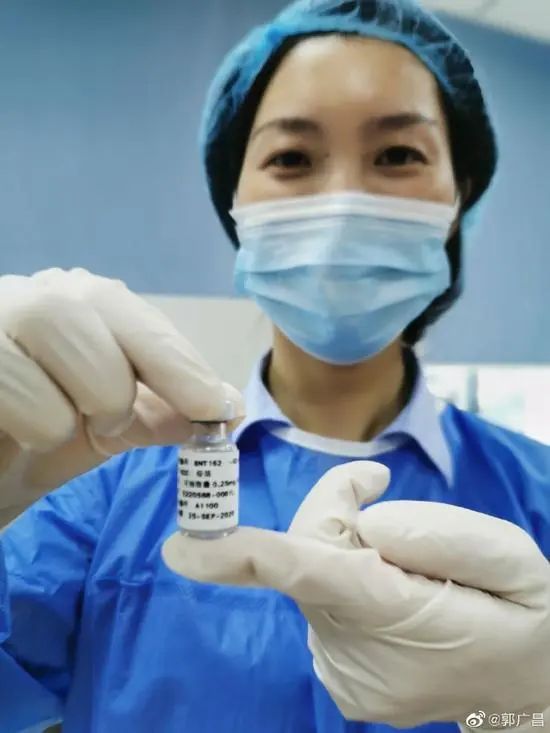 复星郭广昌︰「新冠疫苗」临床试验，首批36位志愿者成功接种